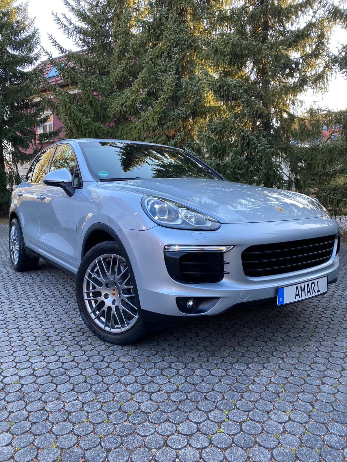 Premium Fahrzeuge - Unsere Premium-Fahrzeuge bieten erstklassige Qualität und Leistung